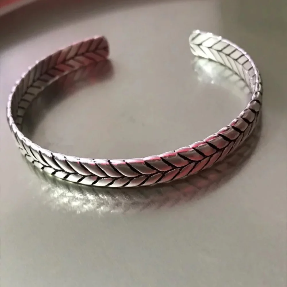 NEW 925 Silver Thick Arrow Bangle Bracelet Cuff - Picture 9 of 13